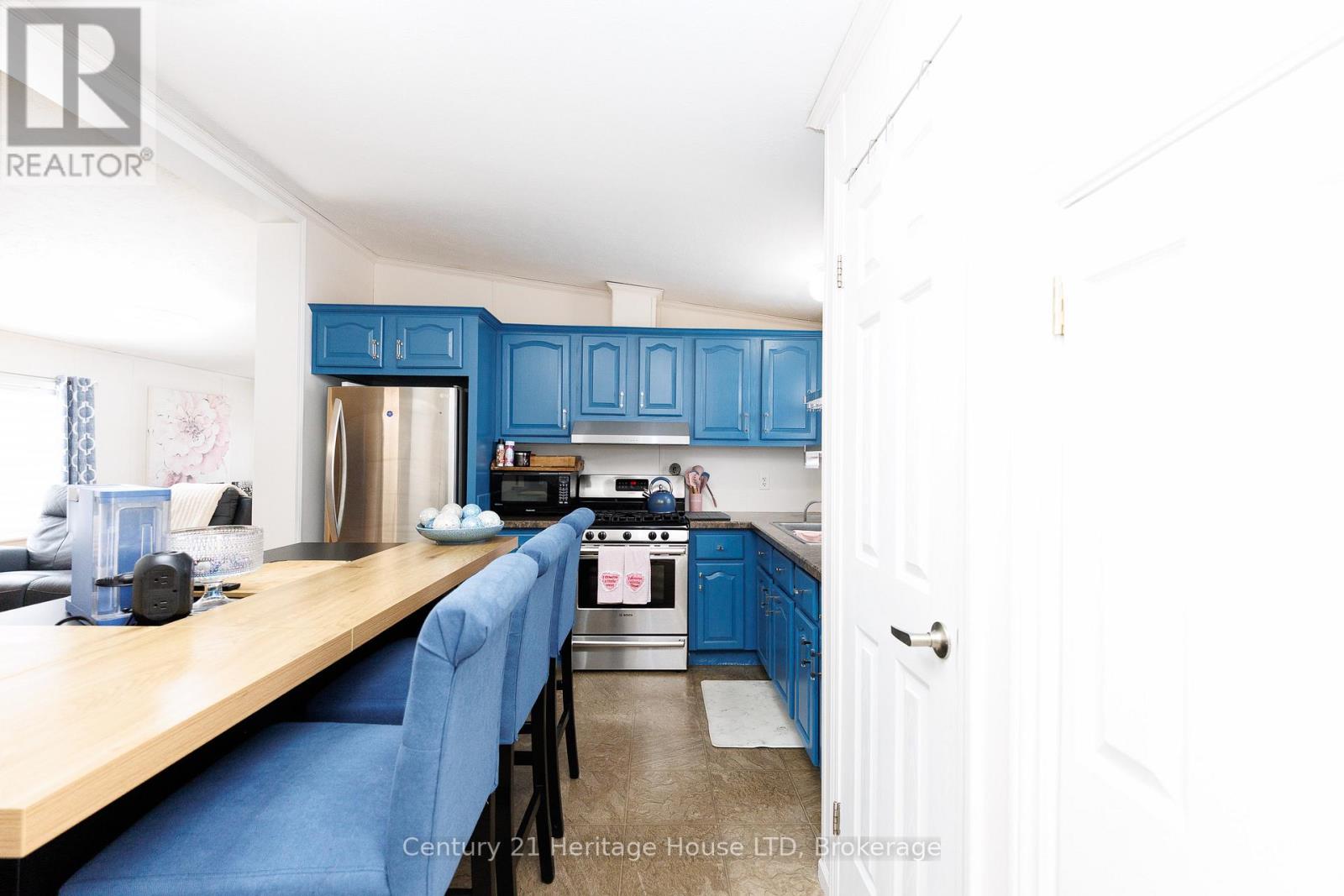 #268 3033 TOWNLINE ROAD - 14