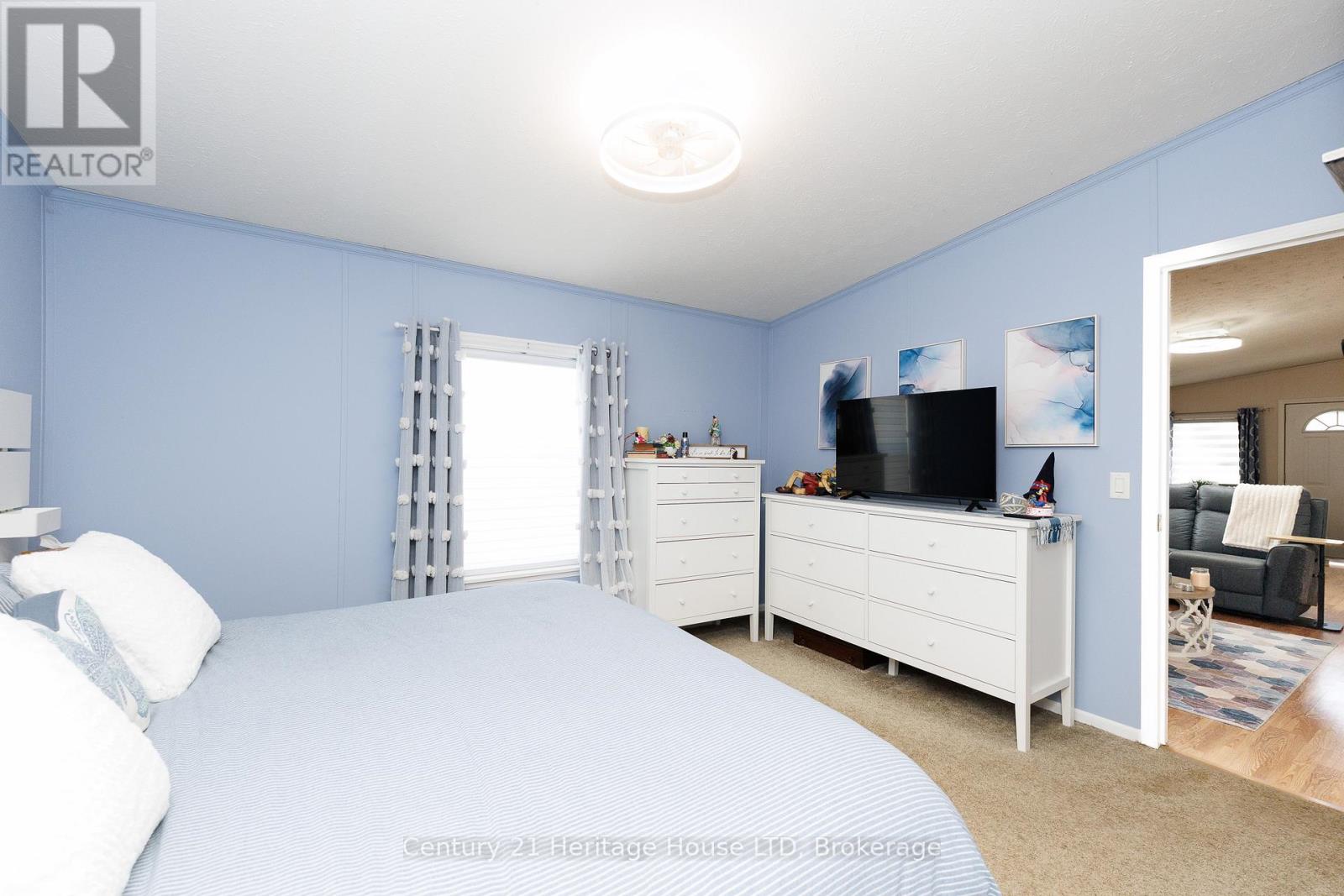 #268 3033 TOWNLINE ROAD - 16
