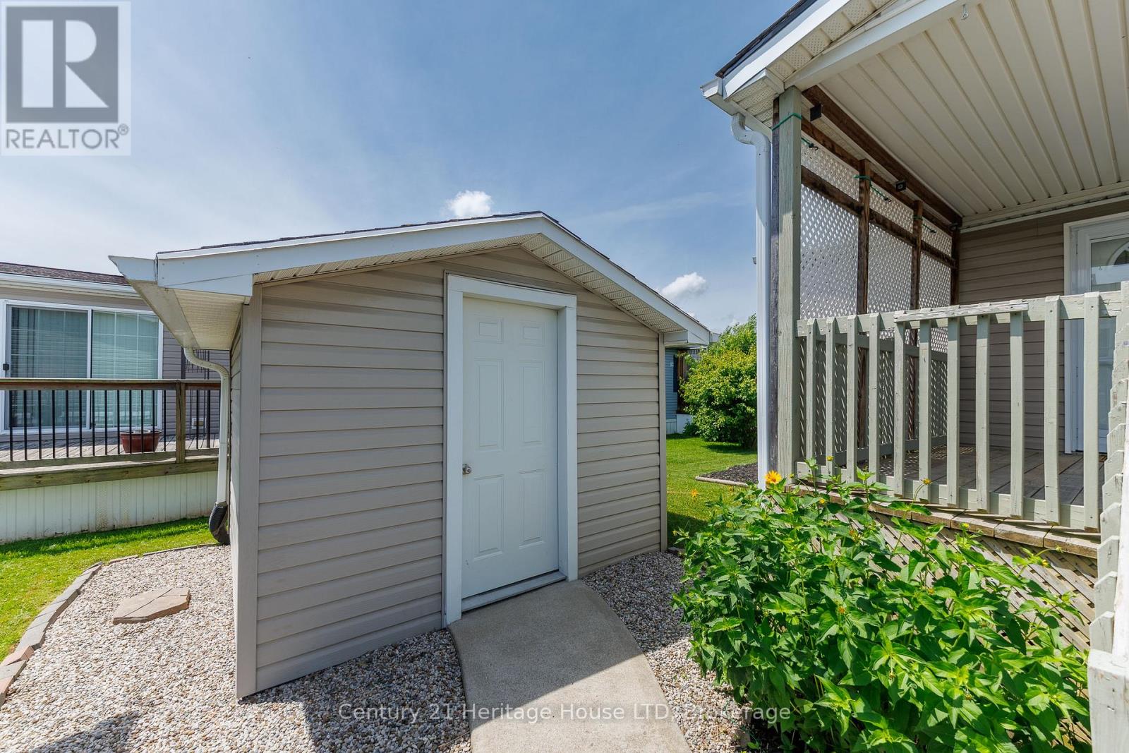#268 3033 TOWNLINE ROAD - 25