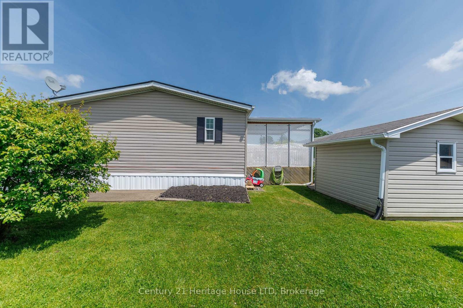 #268 3033 TOWNLINE ROAD - 27