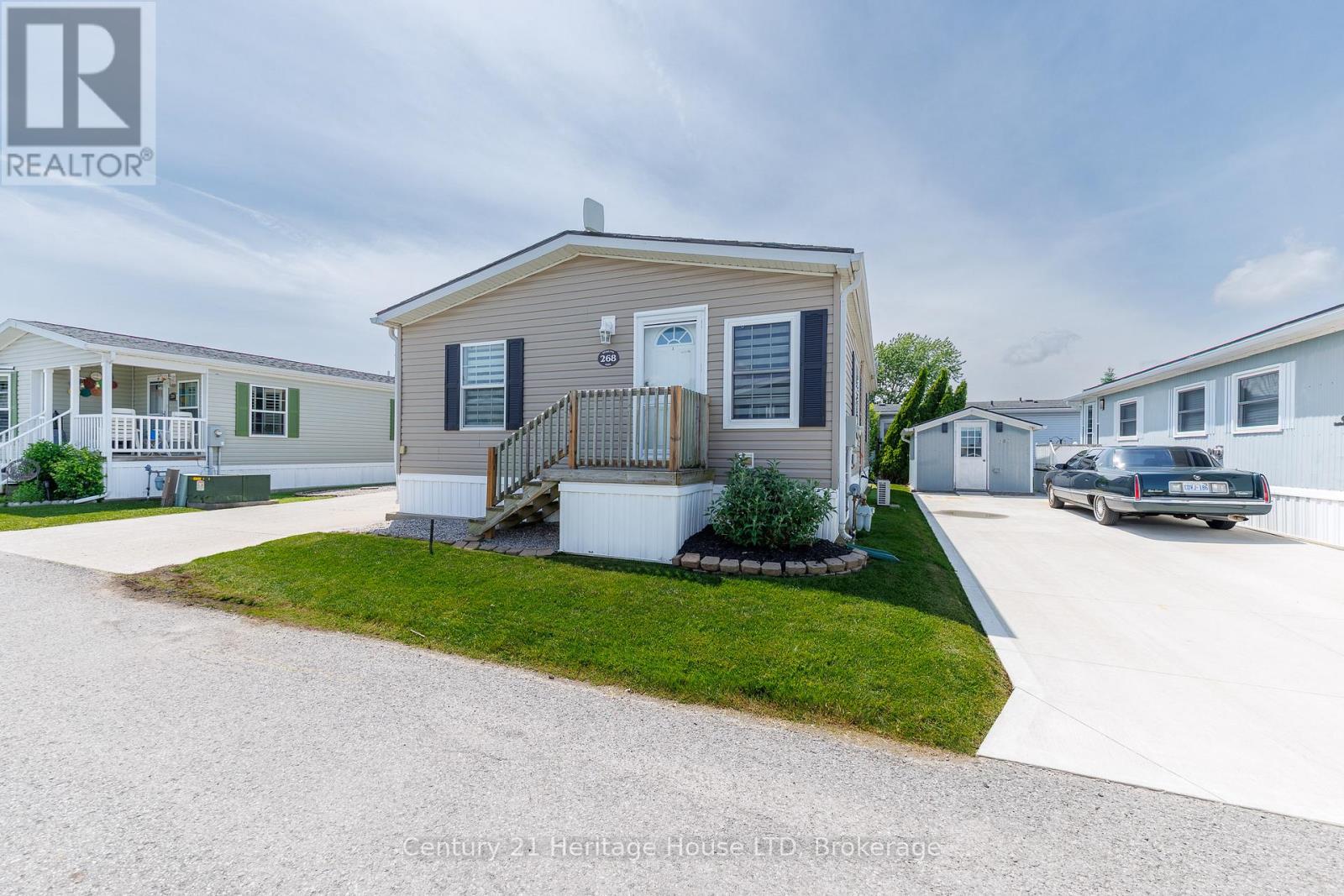 #268 3033 TOWNLINE ROAD - 3