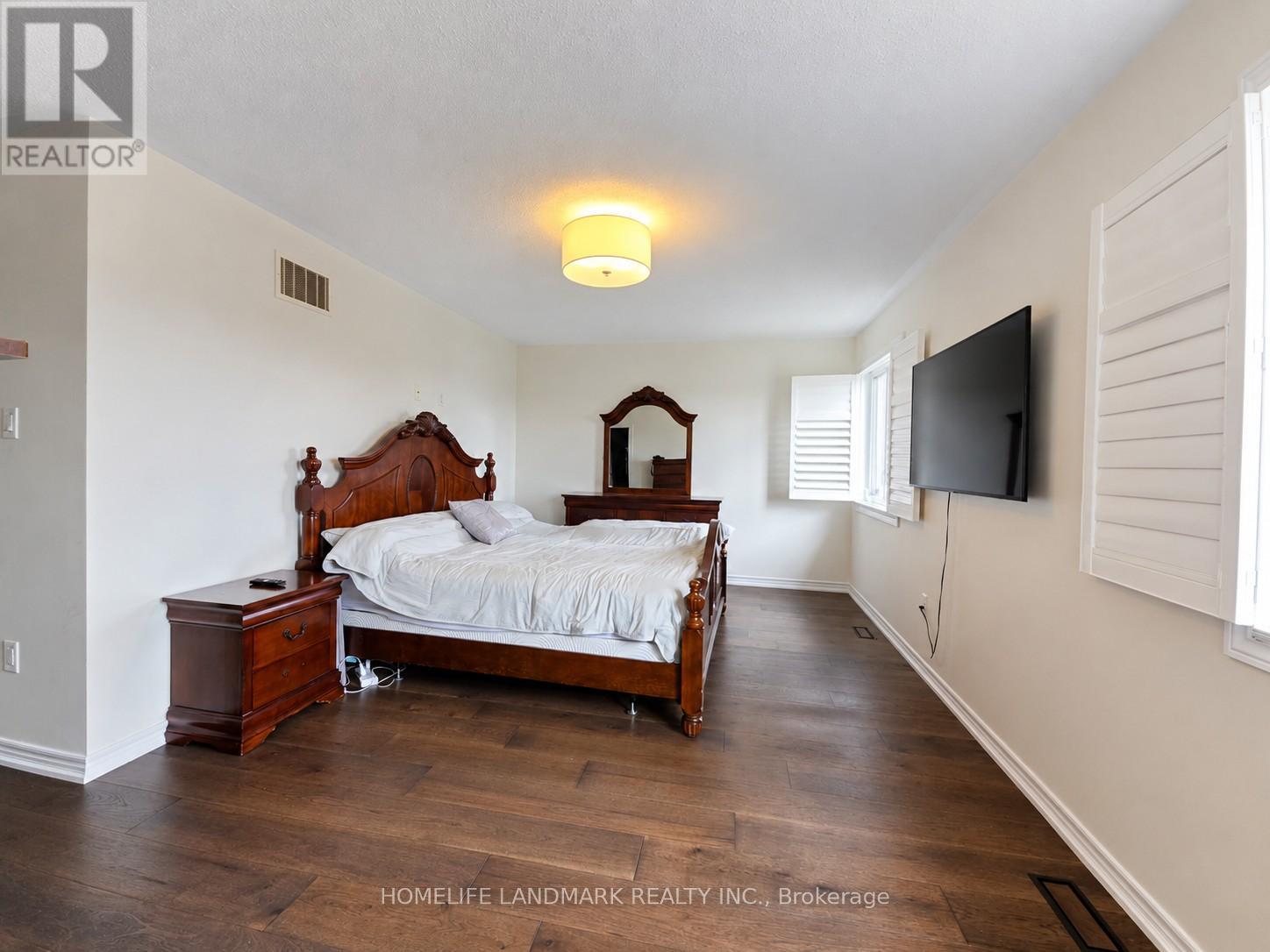 41 MANSARD DRIVE - 27