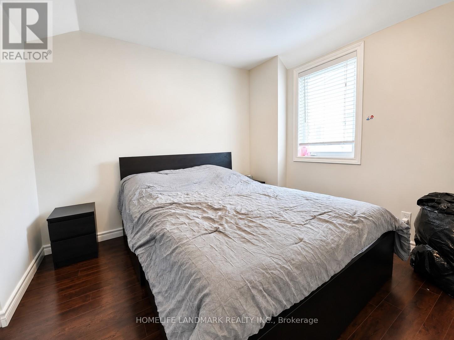 41 MANSARD DRIVE - 34