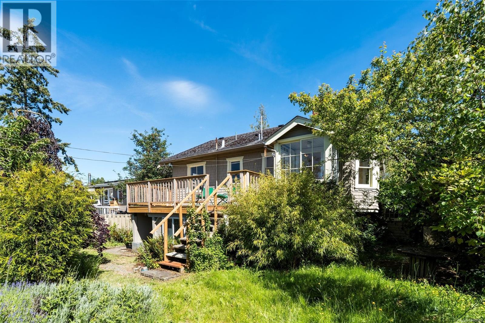 2960 Donald St - 43