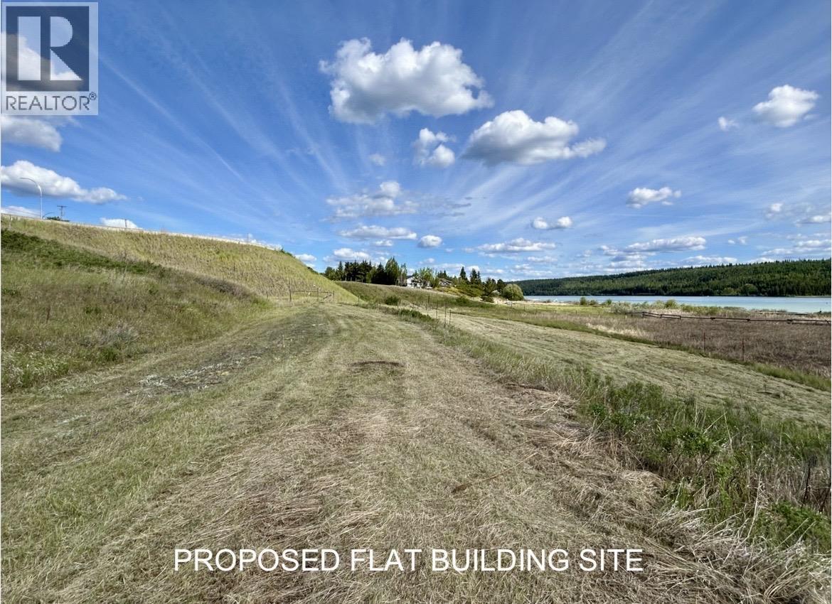 3440 DUNSMUIR ROAD, Lac La Hache