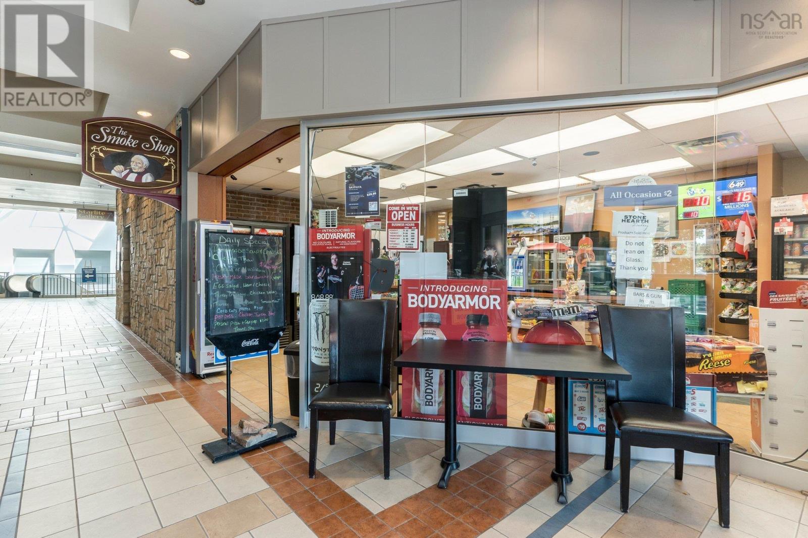 Smoke Shop 7071 Bayers Road, Halifax — photo 3