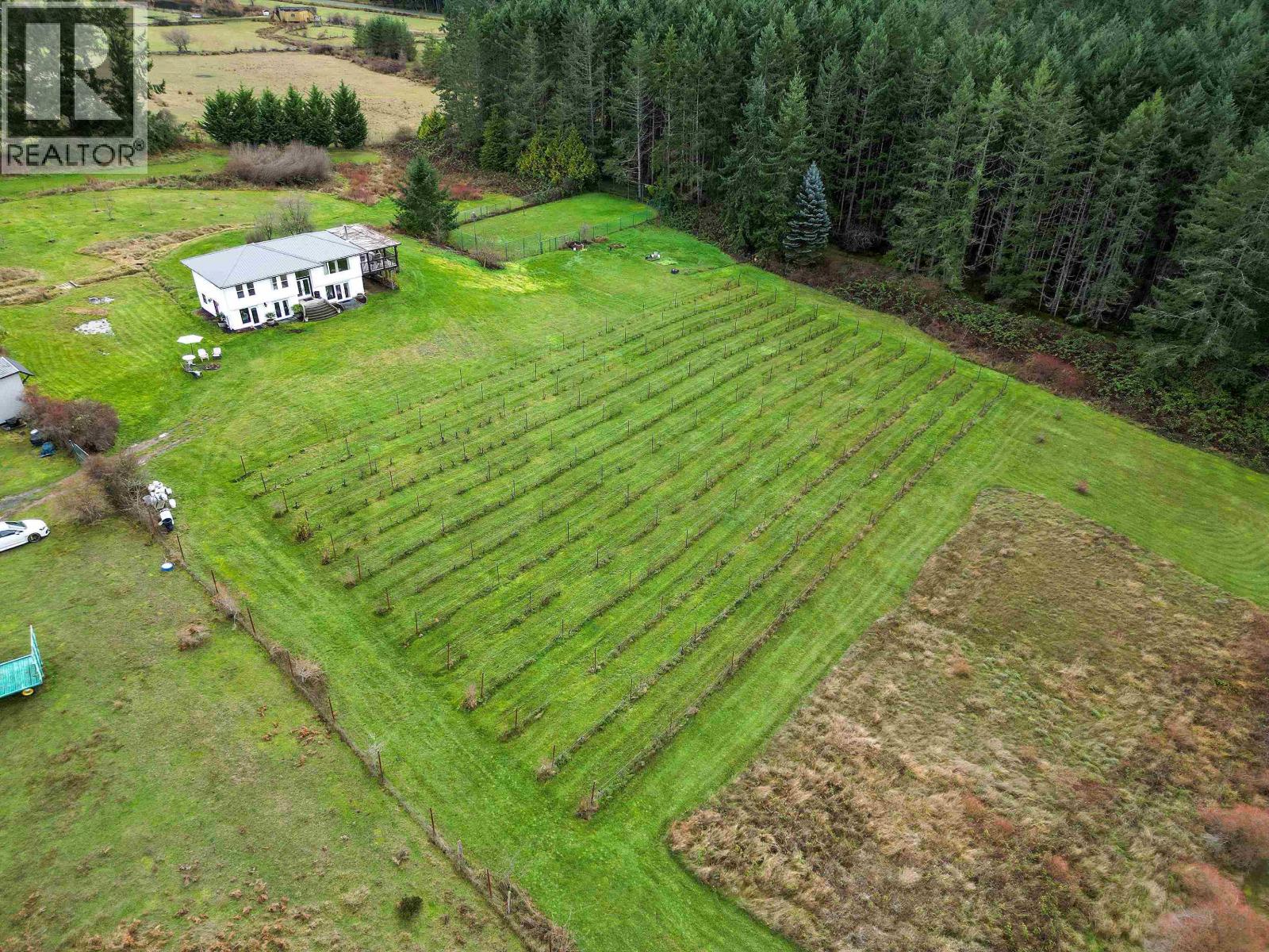 300 WOOD DALE DRIVE, Mayne Island