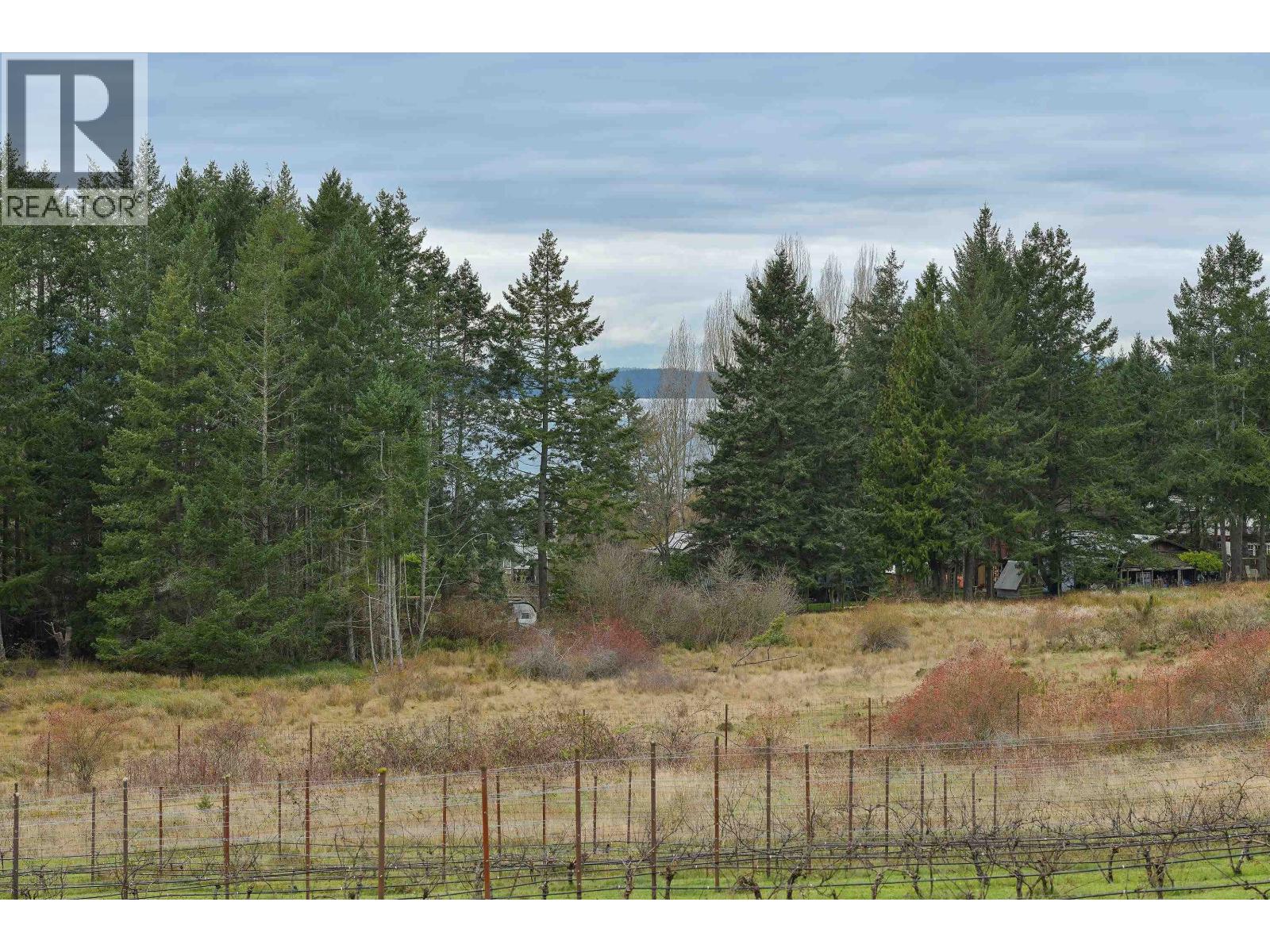 300 WOOD DALE DRIVE, Mayne Island
