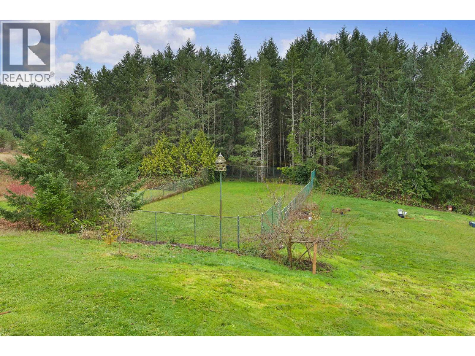 300 WOOD DALE DRIVE, Mayne Island