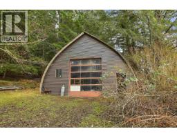 300 Wood Dale Drive, Mayne Island, BC V0N2J2 Photo 35
