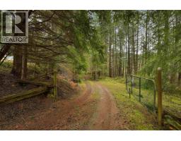 300 Wood Dale Drive, Mayne Island, BC V0N2J2 Photo 40