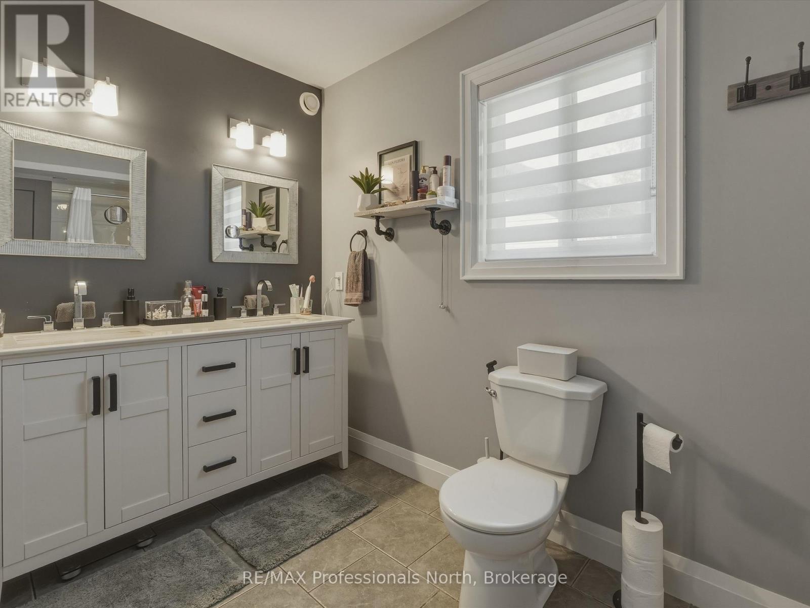 188 VEL-DOR CRESCENT - 29