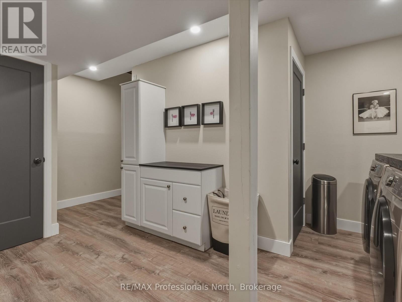188 VEL-DOR CRESCENT - 31