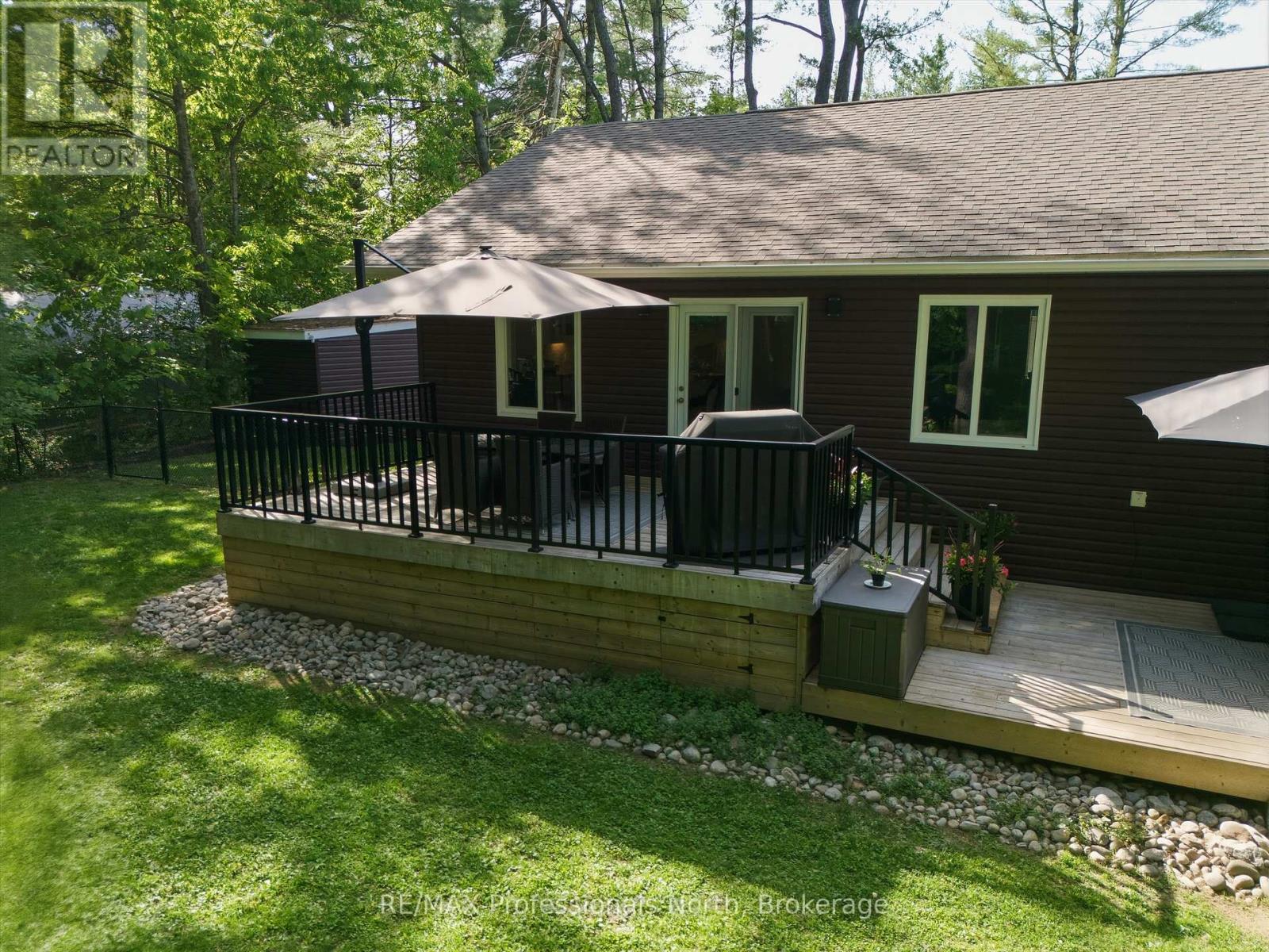 188 VEL-DOR CRESCENT - 36