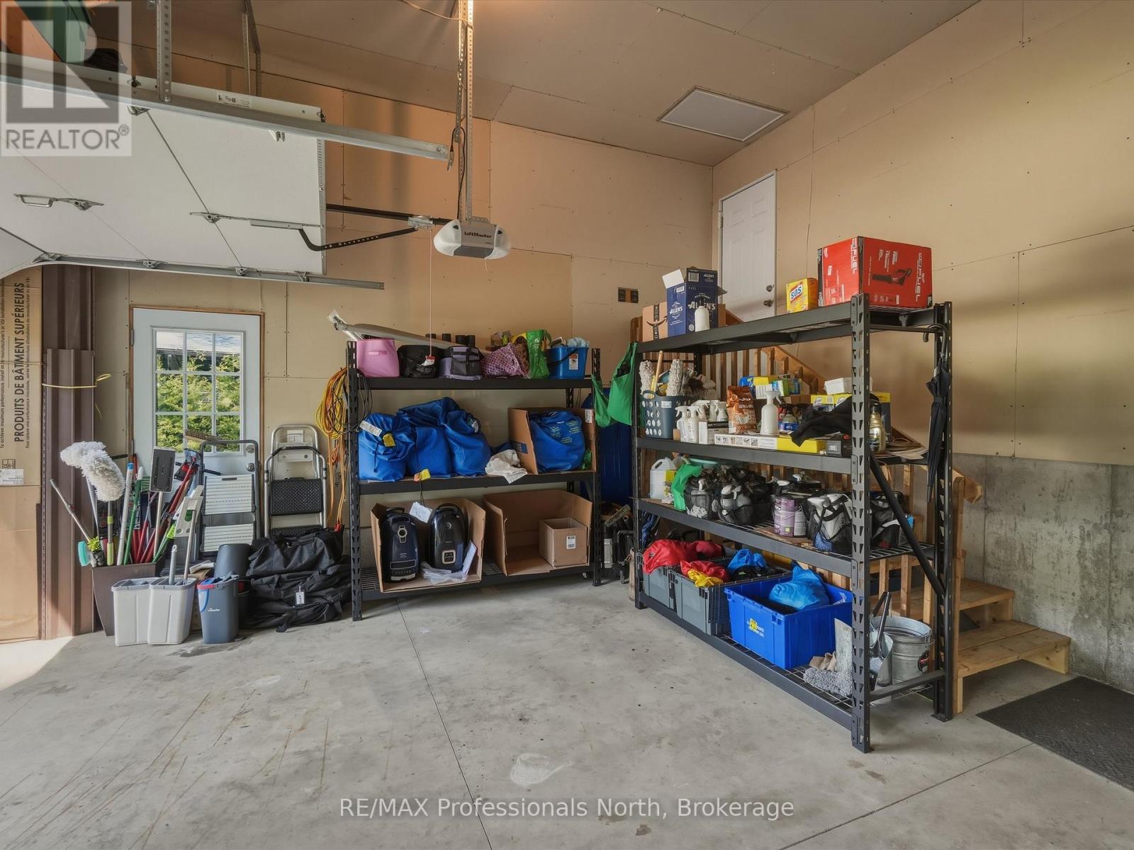 188 VEL-DOR CRESCENT - 44