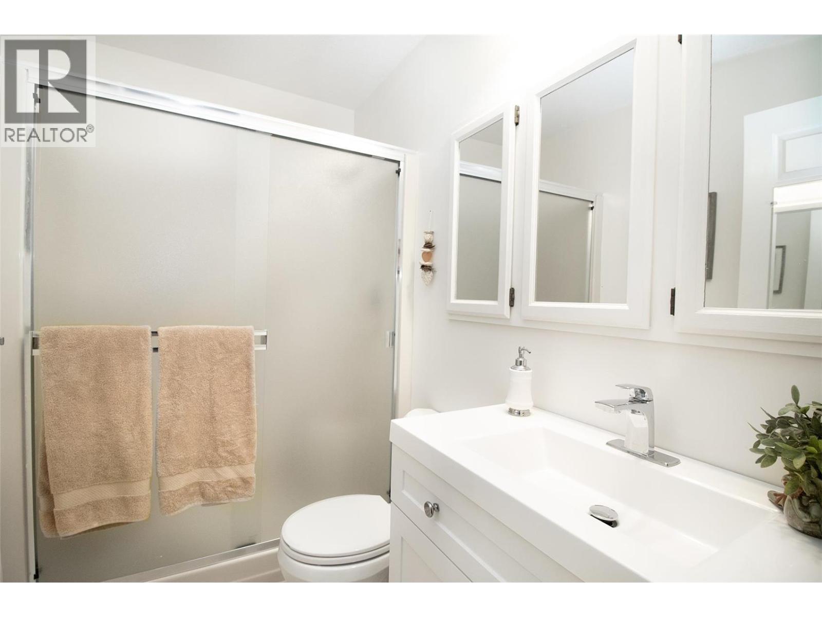 #582 1255 Raymer Avenue - 16