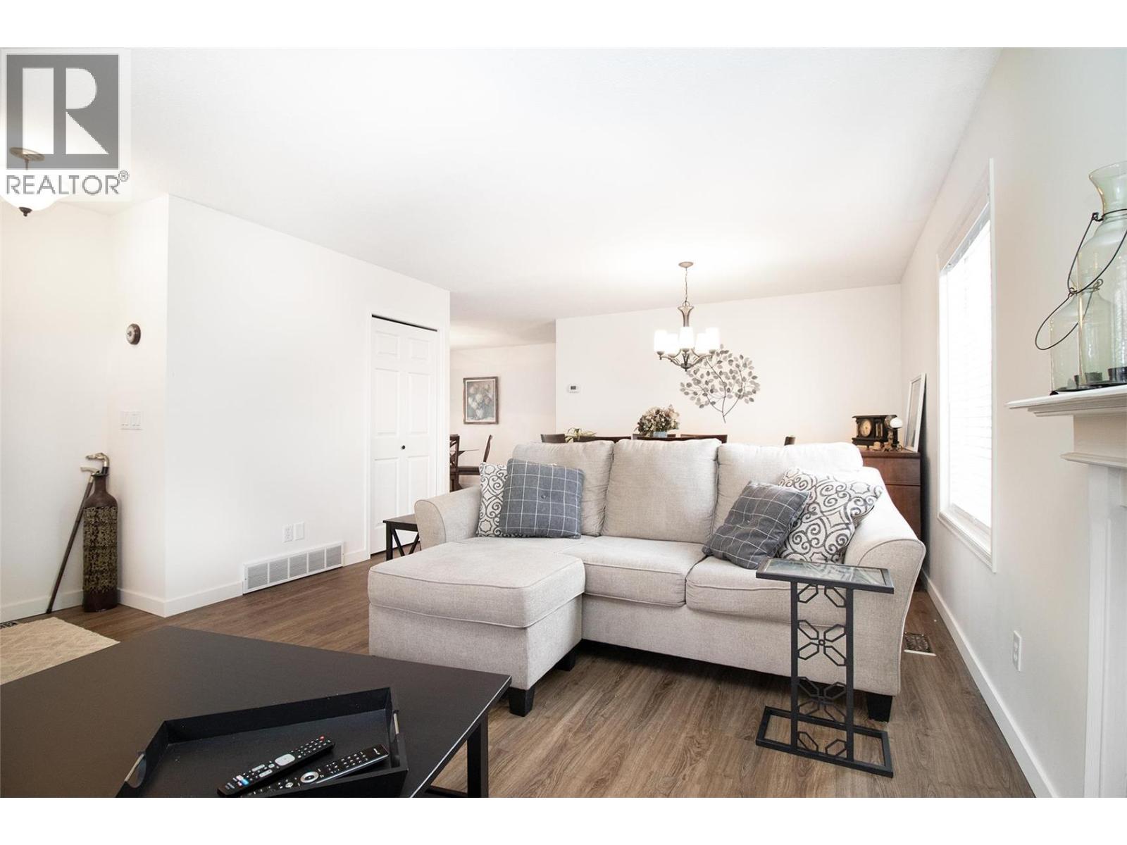 #582 1255 Raymer Avenue - 4