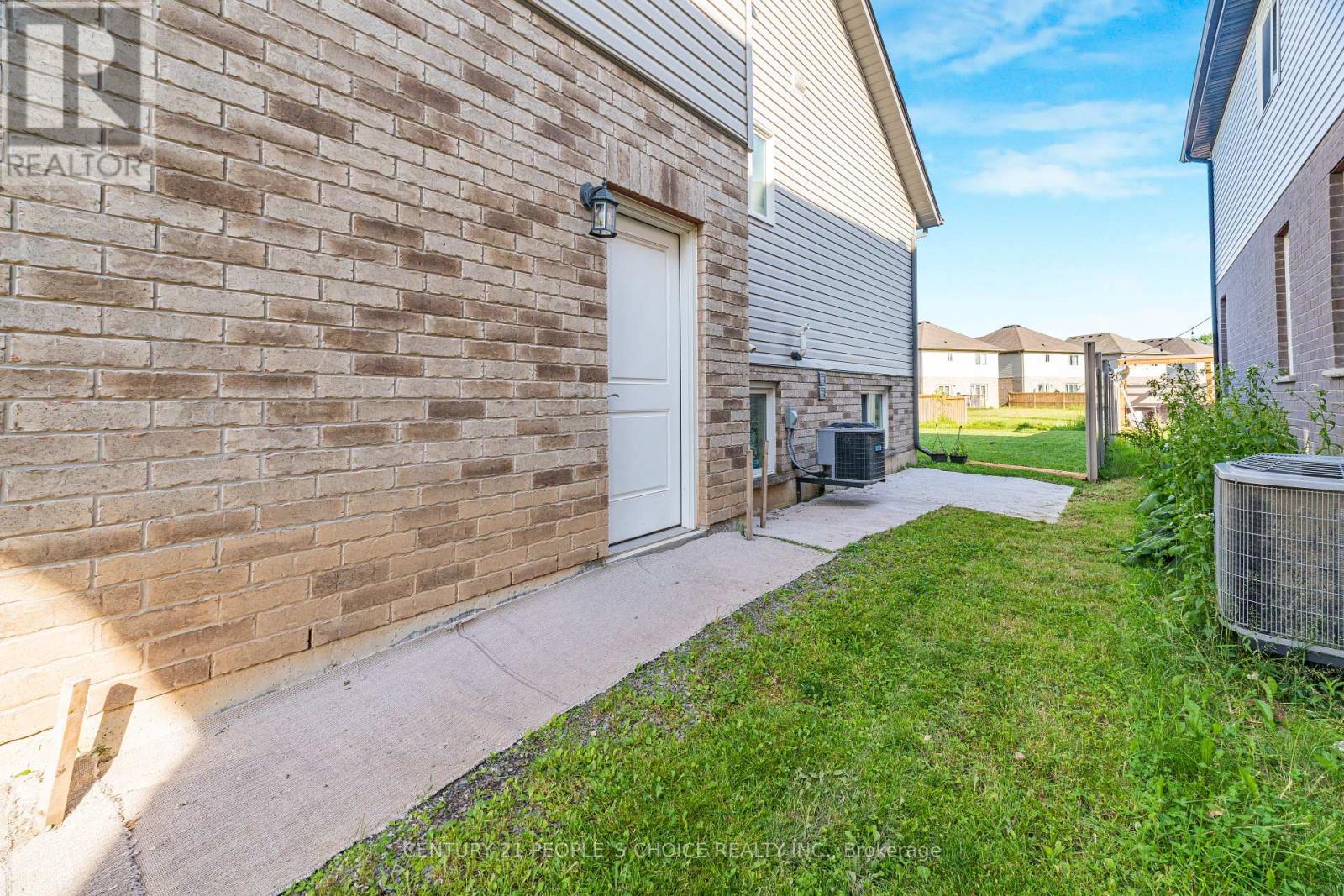 6534 SAM IORFIDA DRIVE - 32
