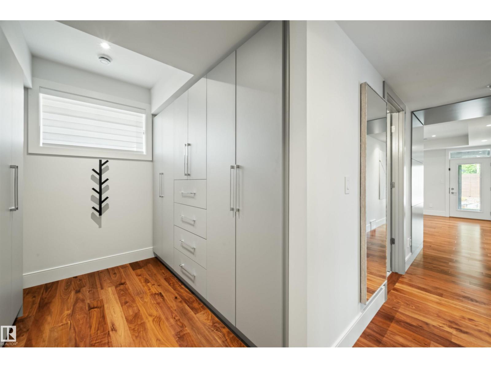 1117 WAHL PL NW - 60