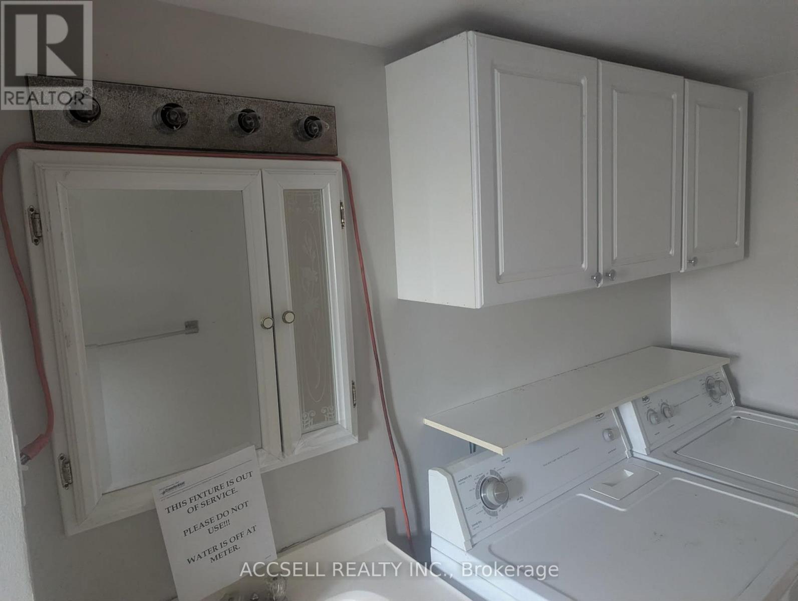 2 Bed, 1 Bath House for Sale in Ottawa – 35 LENNOX STREET, Ottawa – MLS# X13463486 - Image 14