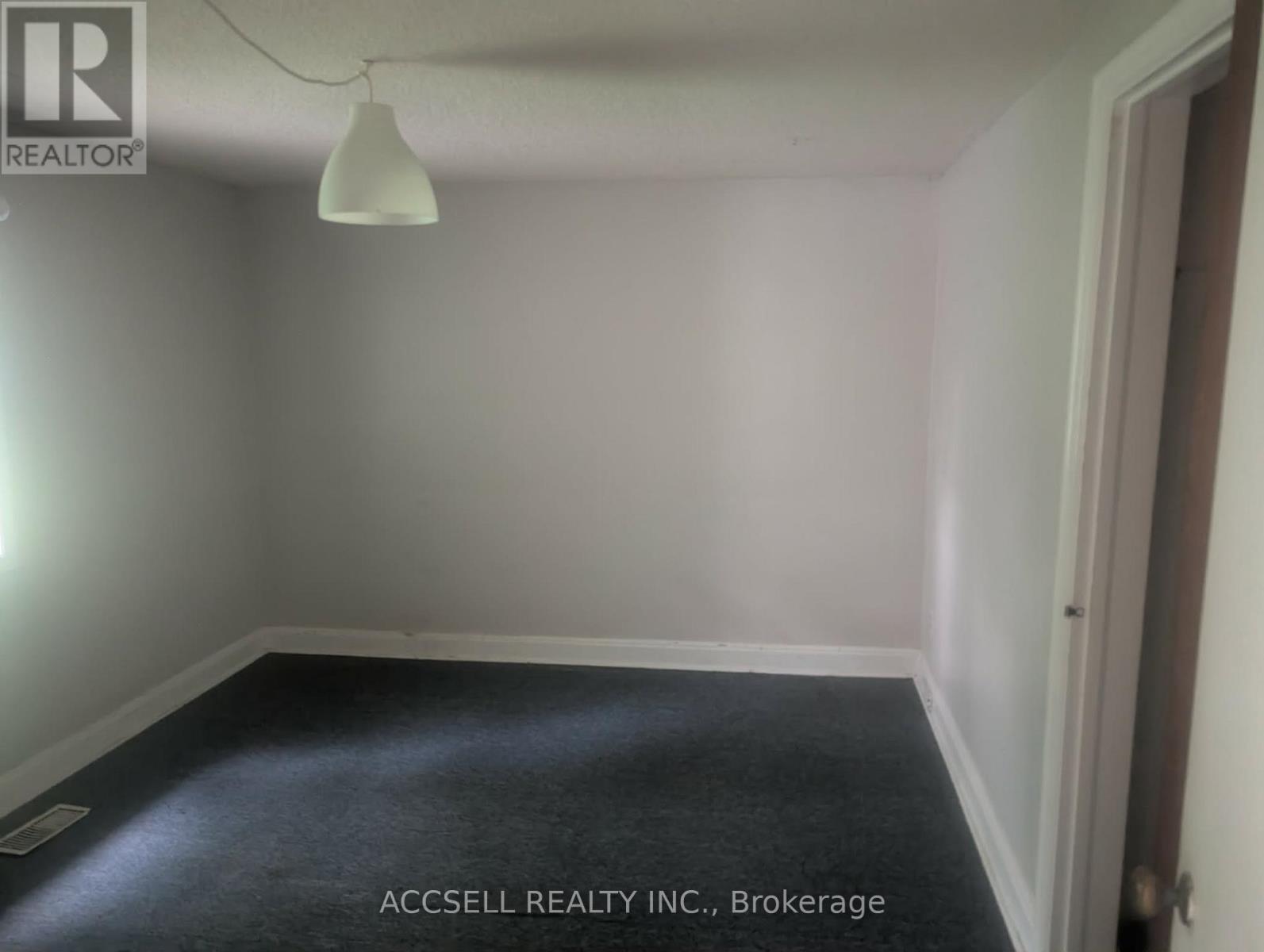 2 Bed, 1 Bath House for Sale in Ottawa – 35 LENNOX STREET, Ottawa – MLS# X13463486 - Image 19