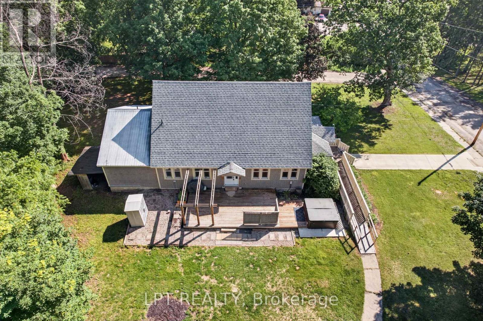 26 CHARBONNEAU STREET - 4