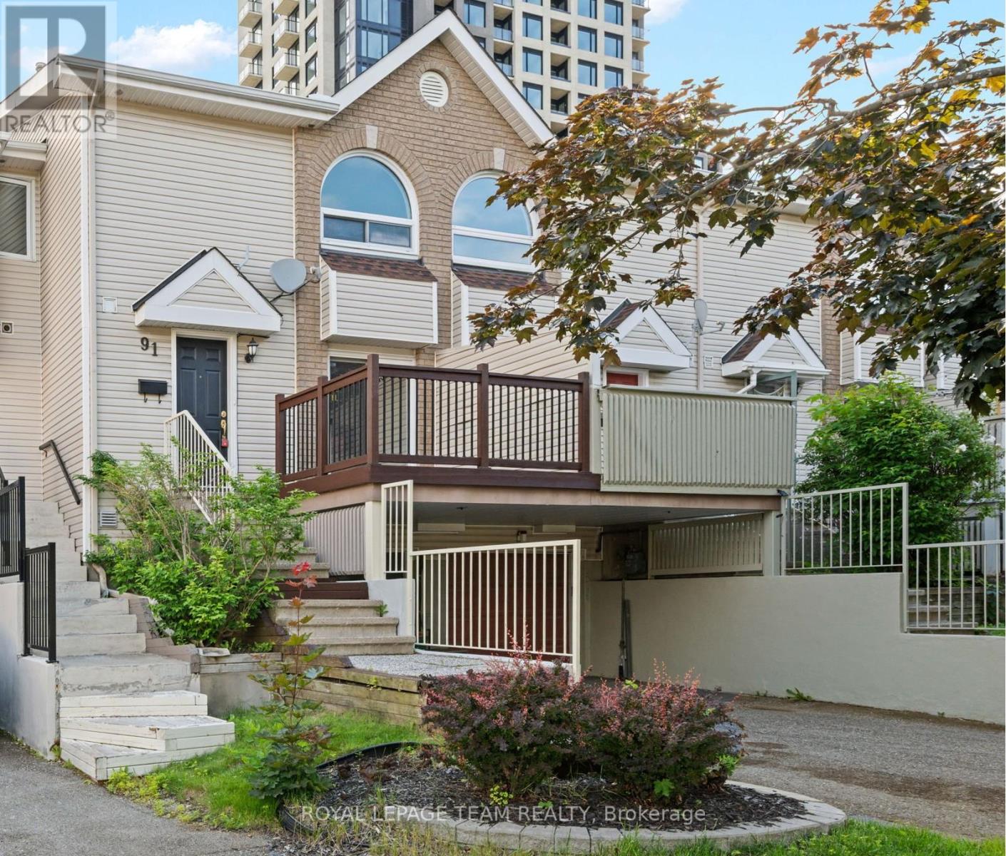 91 THORNBURY CRESCENT - 1