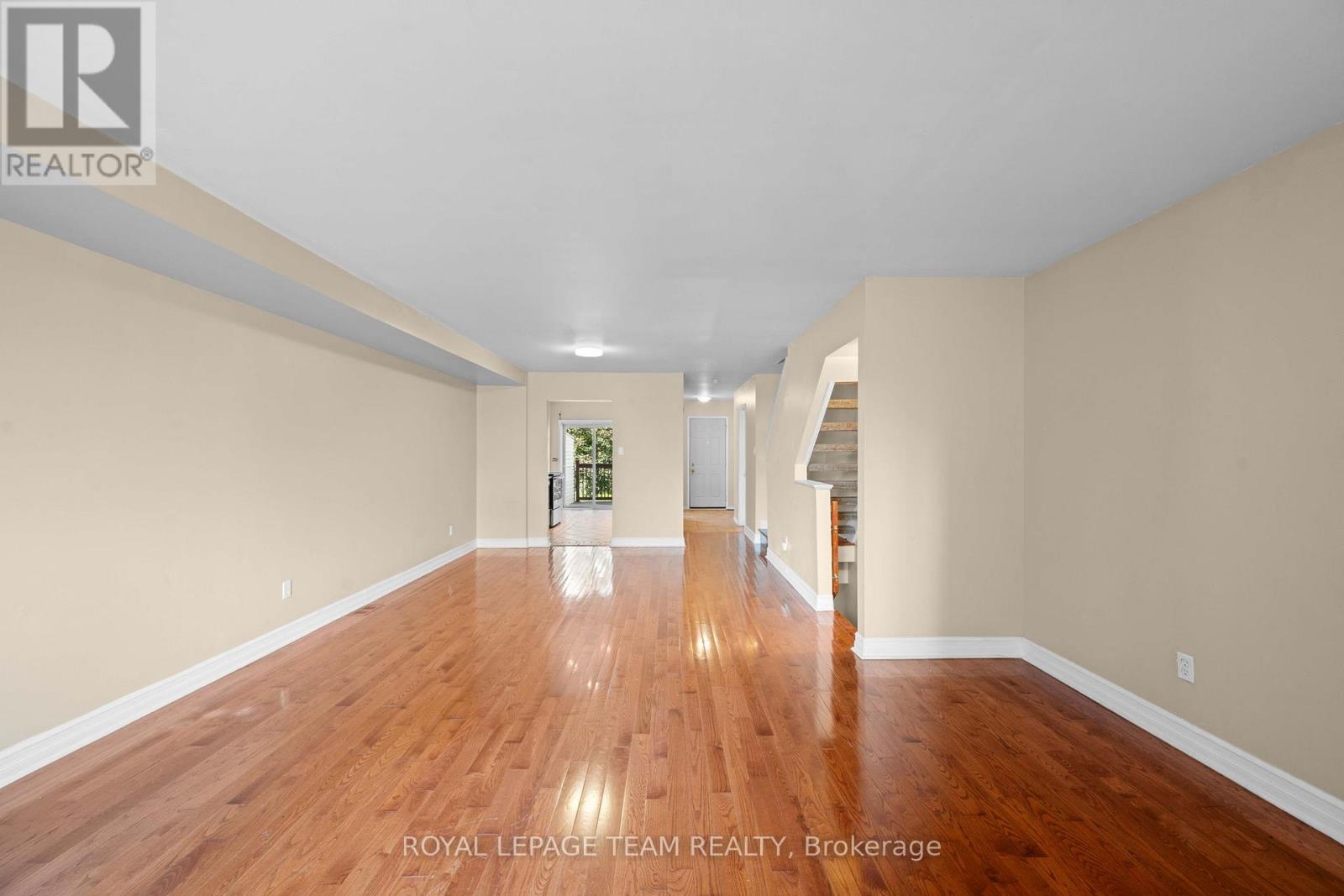 91 THORNBURY CRESCENT - 17