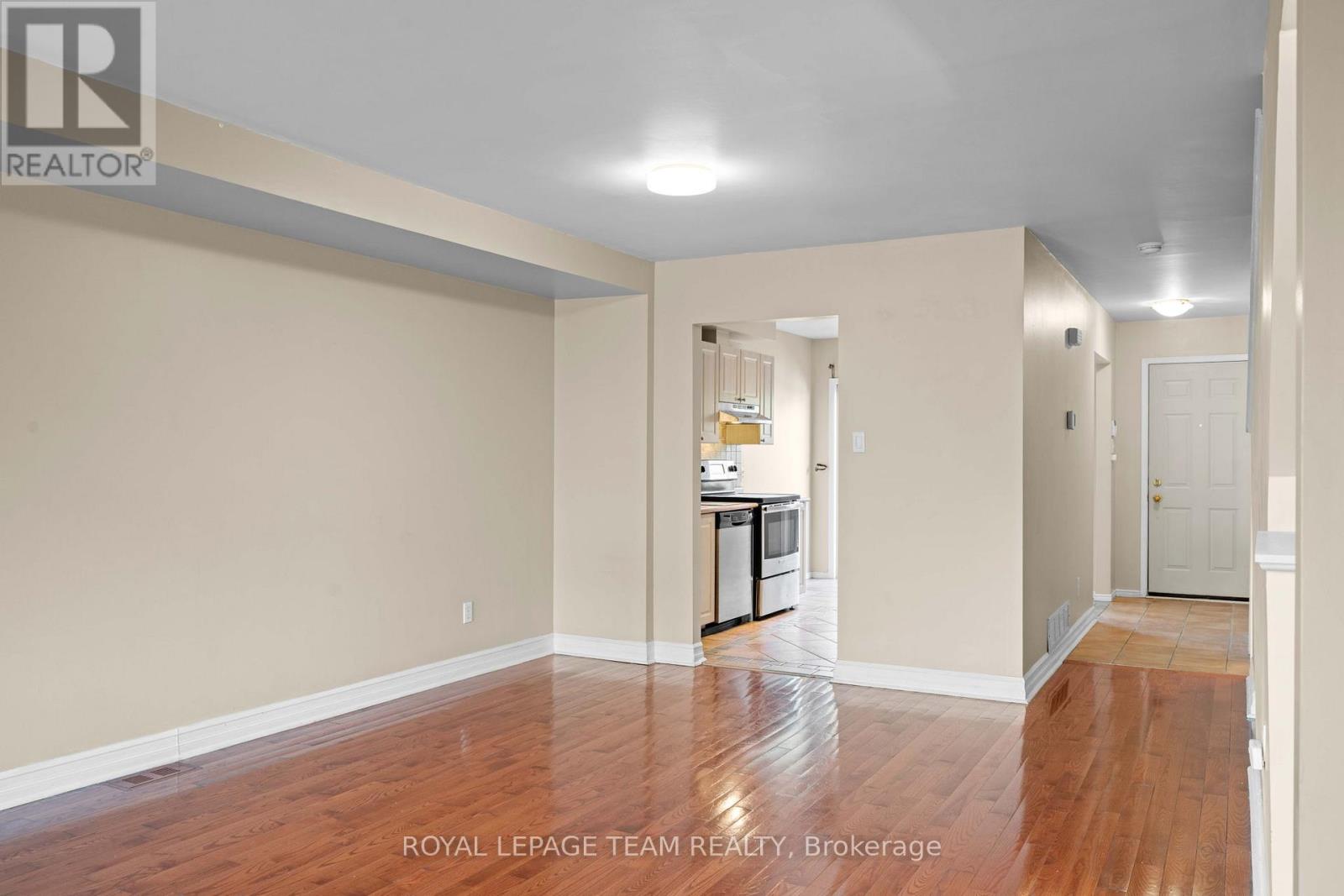 91 THORNBURY CRESCENT - 18