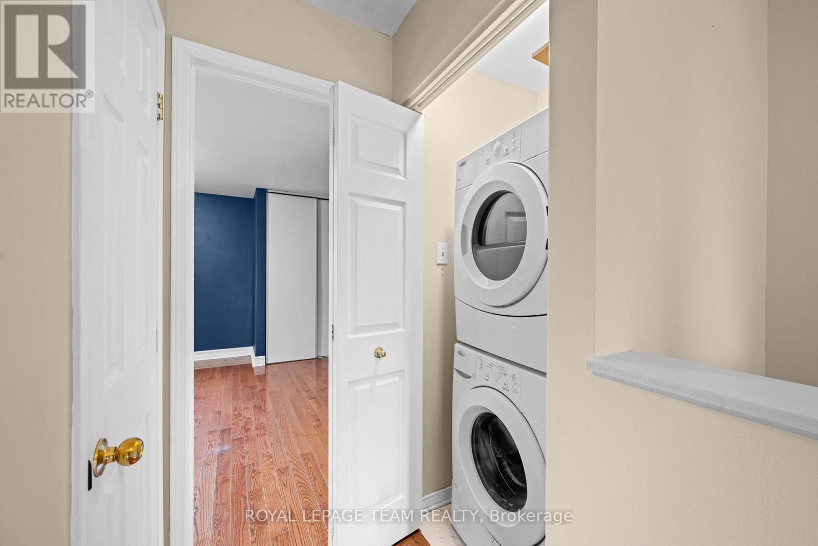 91 THORNBURY CRESCENT - 26