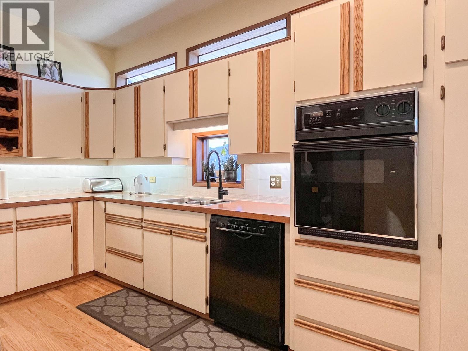 4610 37th Street - 23