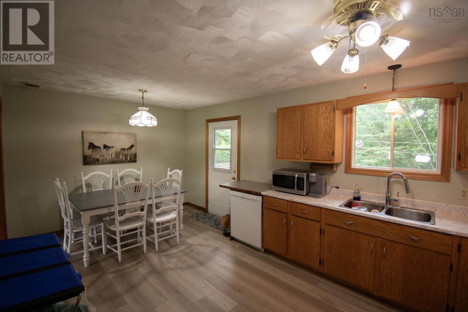 530 Bluenose Avenue - 13