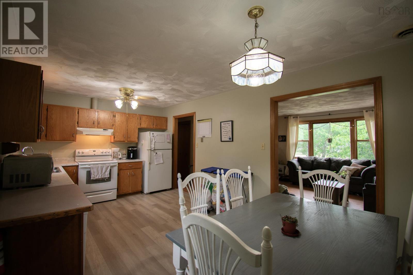 530 Bluenose Avenue - 14