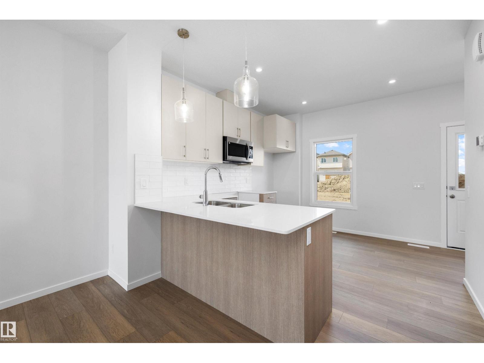 15656 3 ST NE - 11