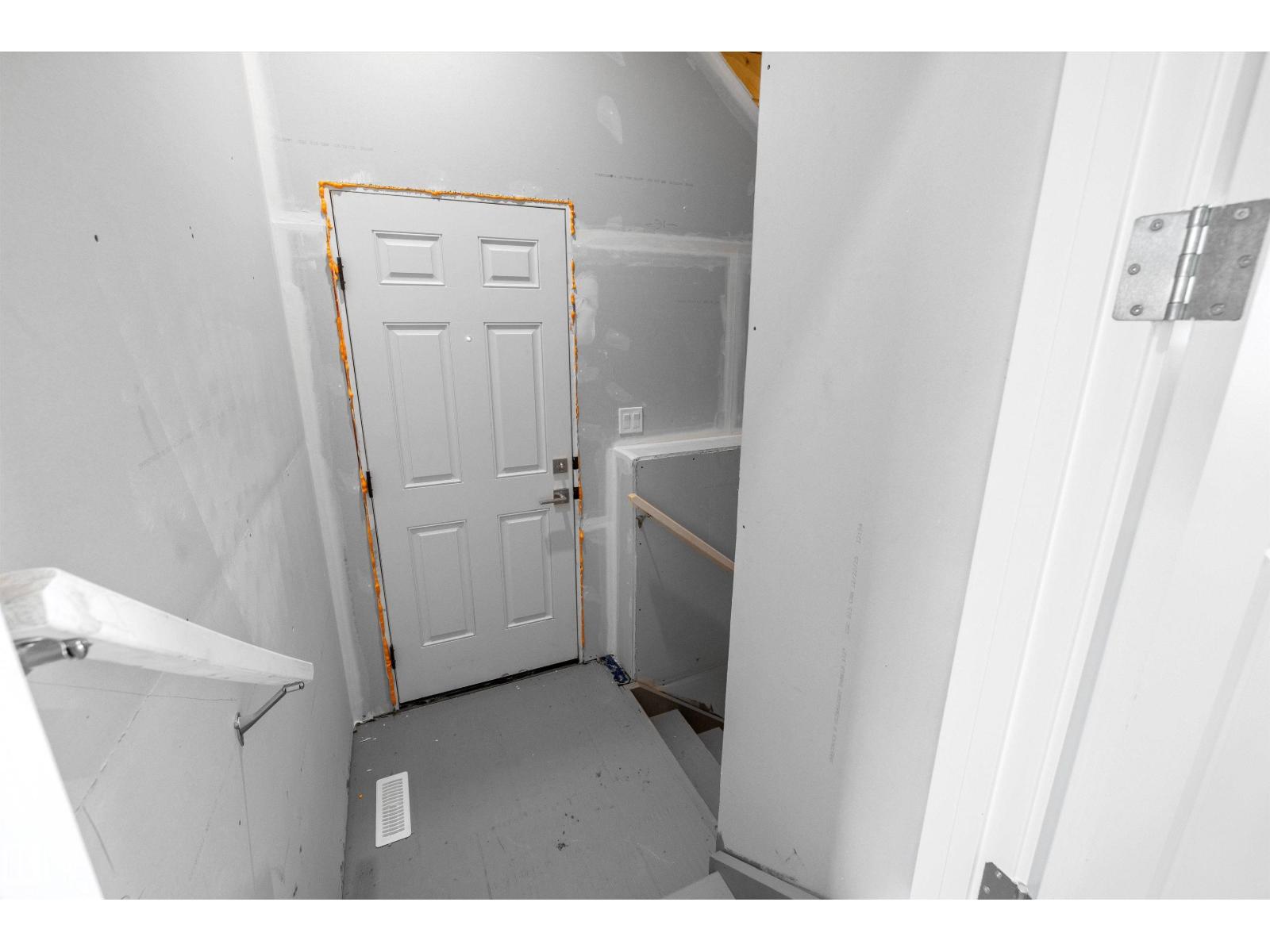 15656 3 ST NE - 33