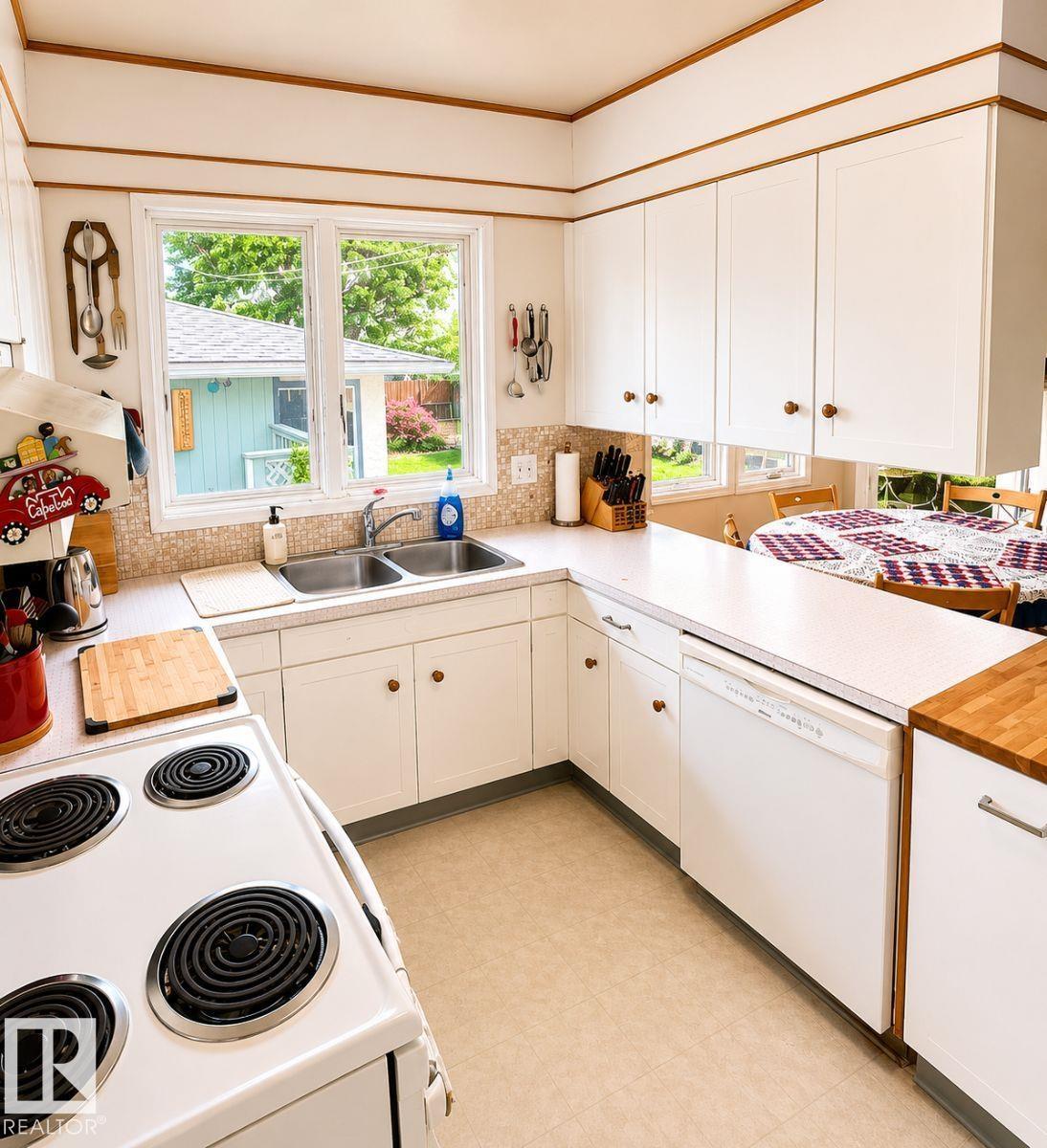 11015 144 ST NW - 7