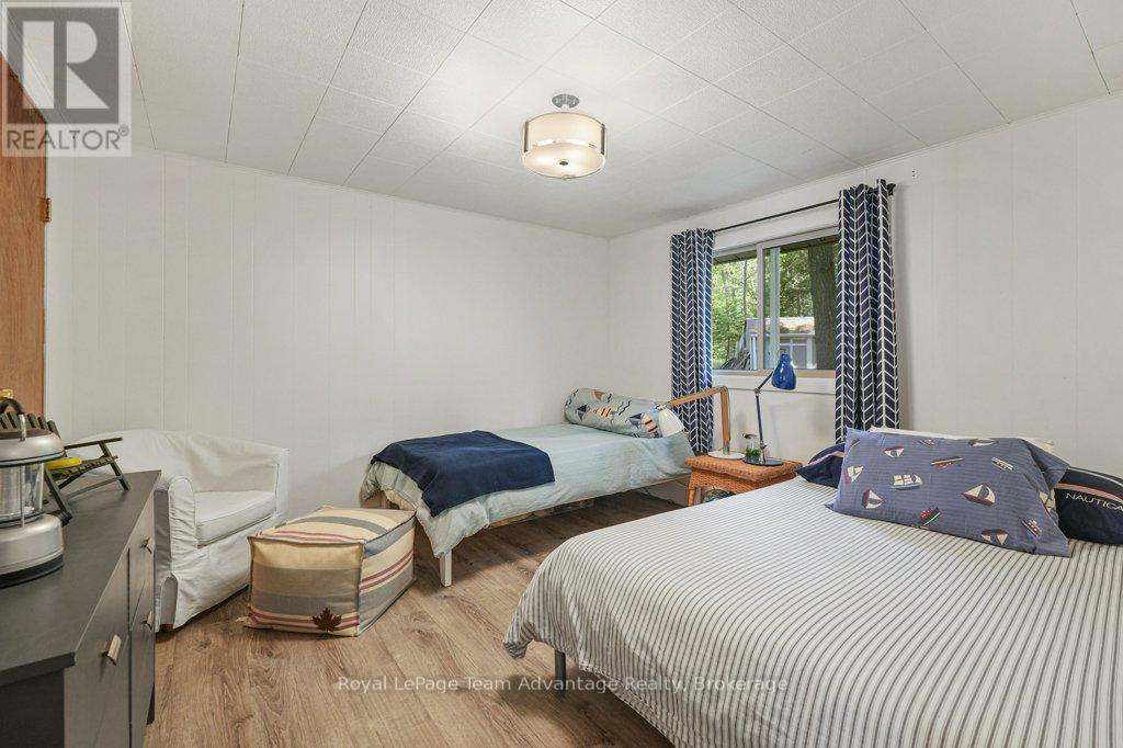 46 HUCKLEBERRY ISLAND - 20