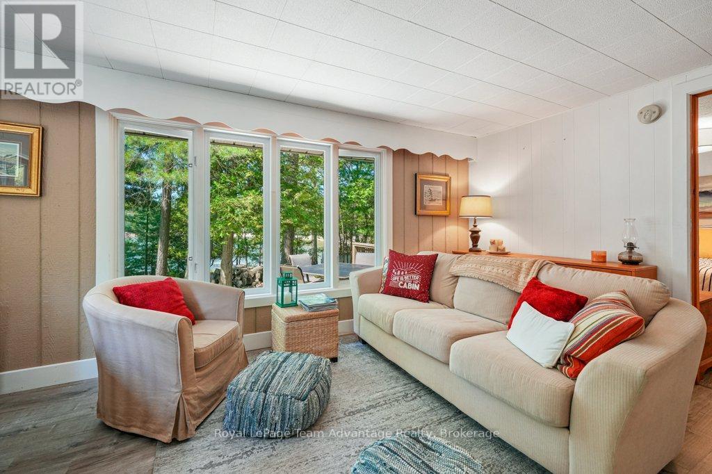 46 HUCKLEBERRY ISLAND - 13
