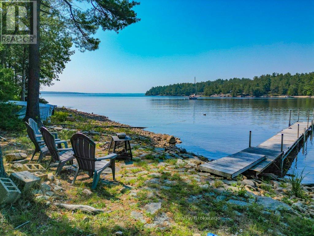 46 HUCKLEBERRY ISLAND - 4