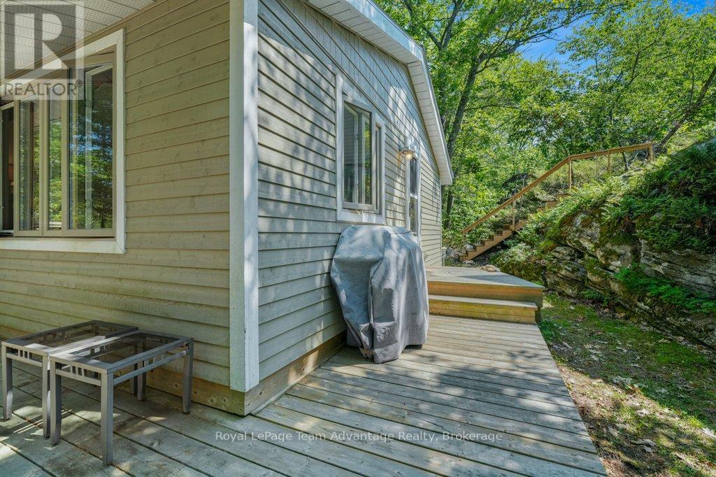 46 HUCKLEBERRY ISLAND - 22