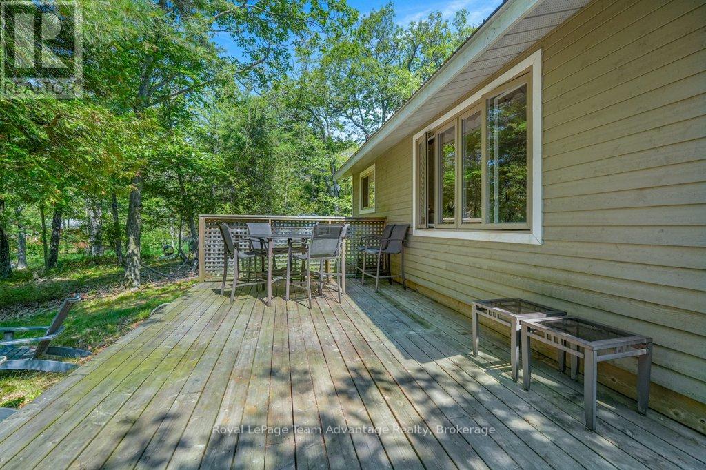 46 HUCKLEBERRY ISLAND - 9