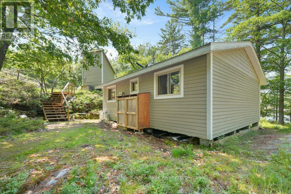 46 HUCKLEBERRY ISLAND - 23