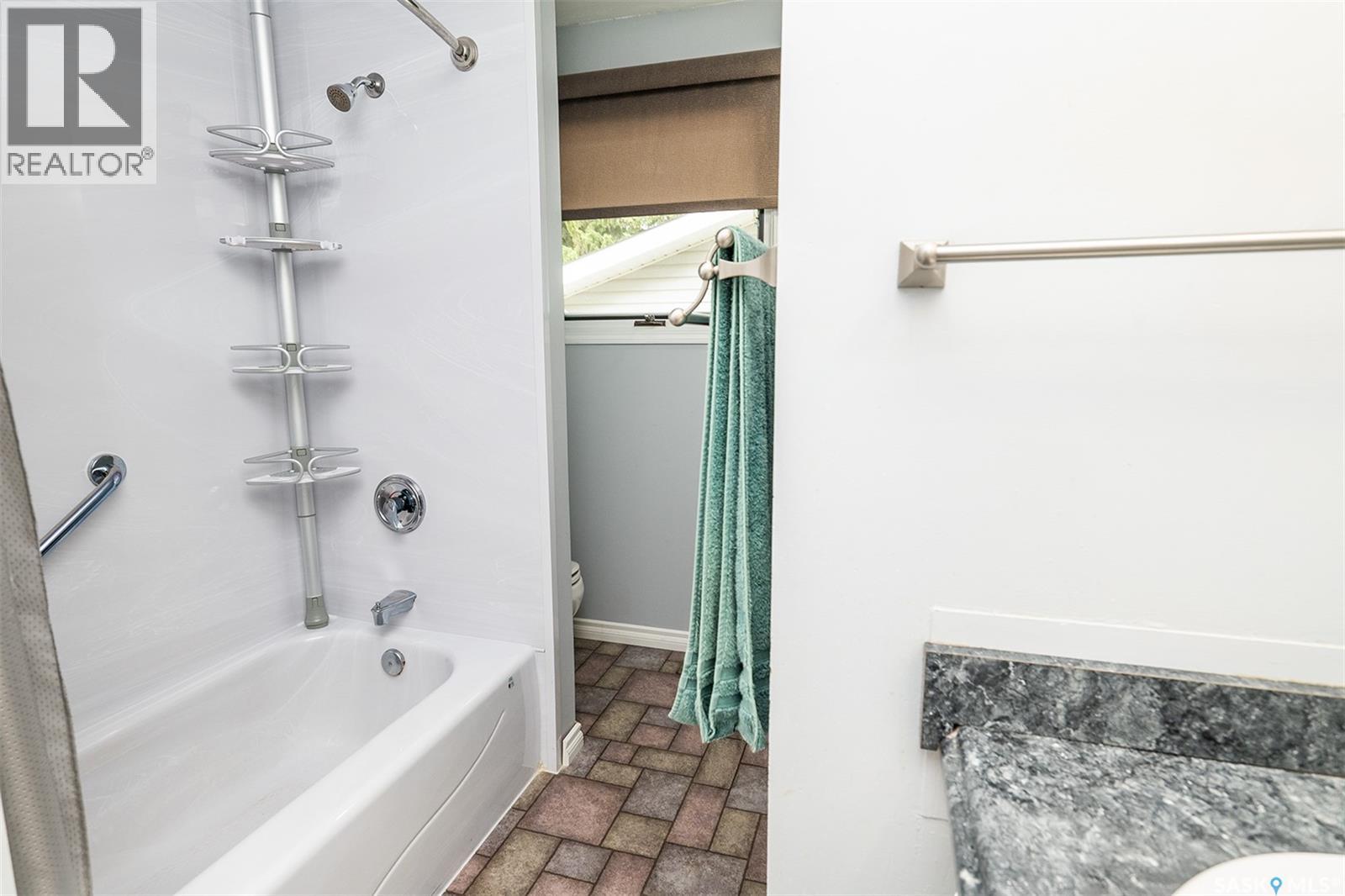 217 8th STREET E - 14