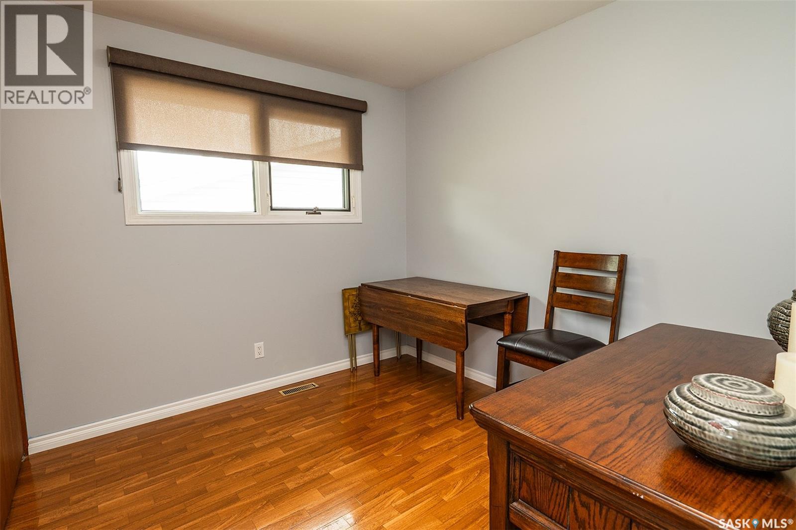 217 8th STREET E - 15