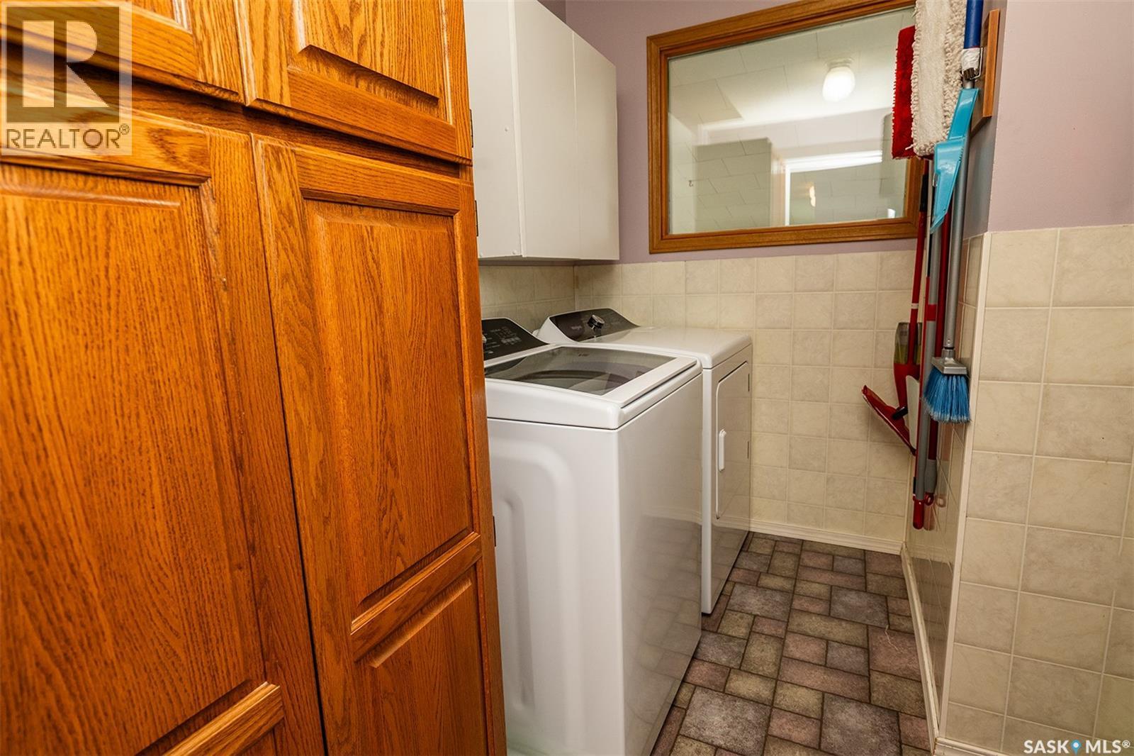 217 8th STREET E - 20