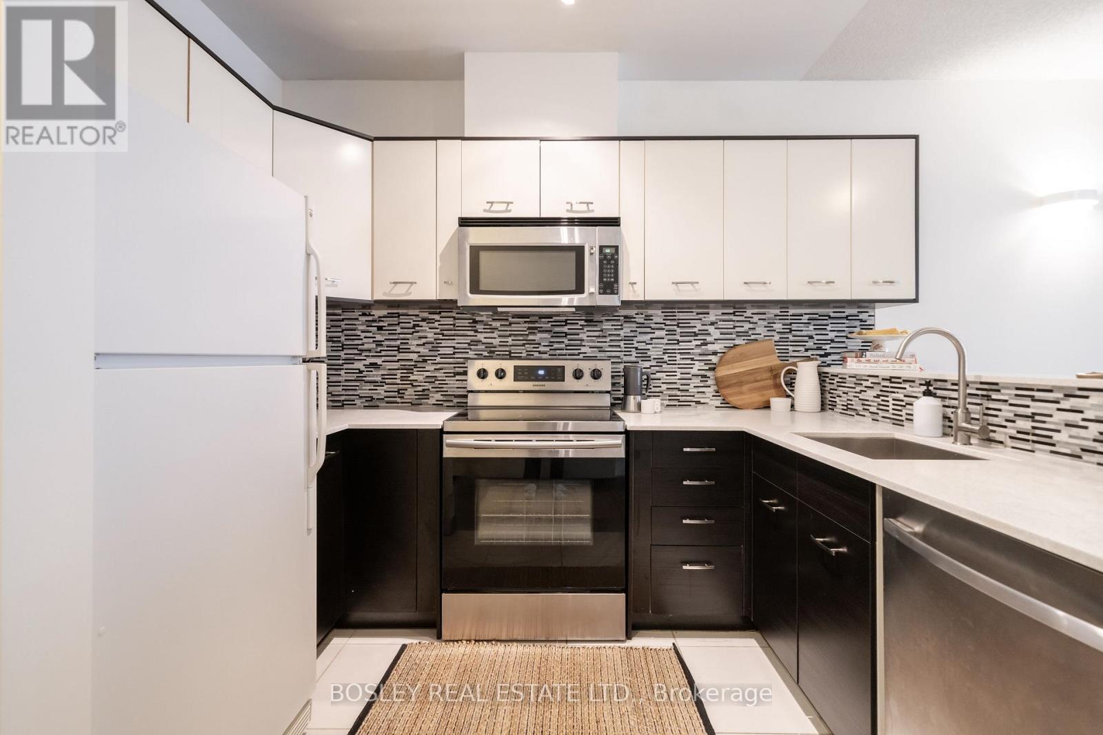 #604 393 KING STREET W - 10