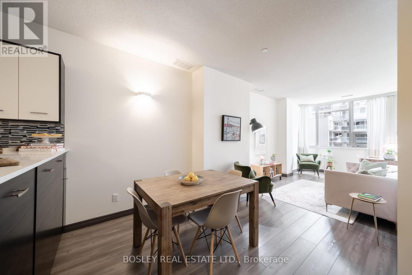 #604 393 KING STREET W - 9