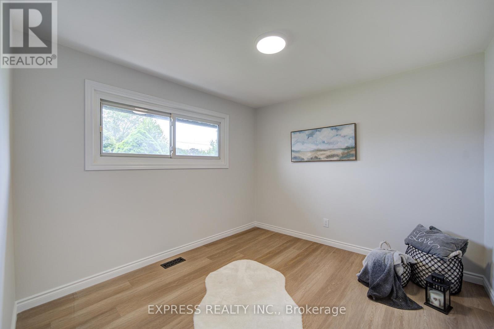 1162 SOMERVILLE STREET N - 18