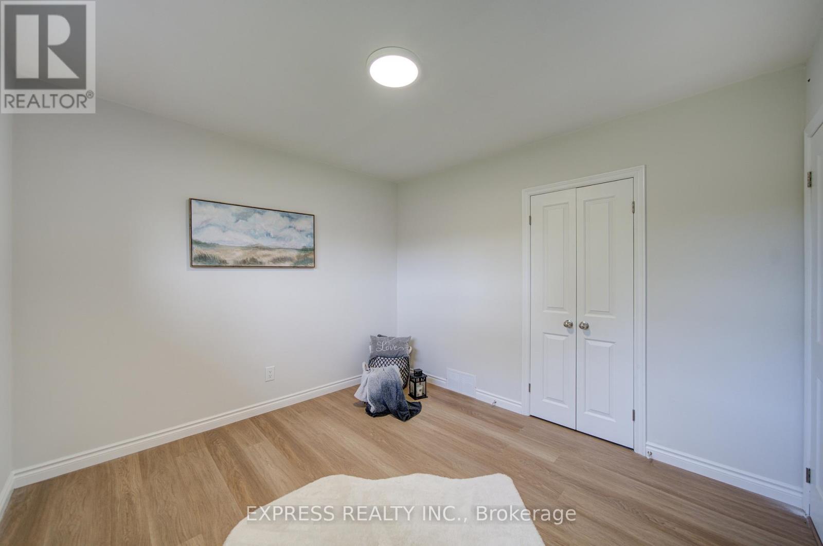 1162 SOMERVILLE STREET N - 19