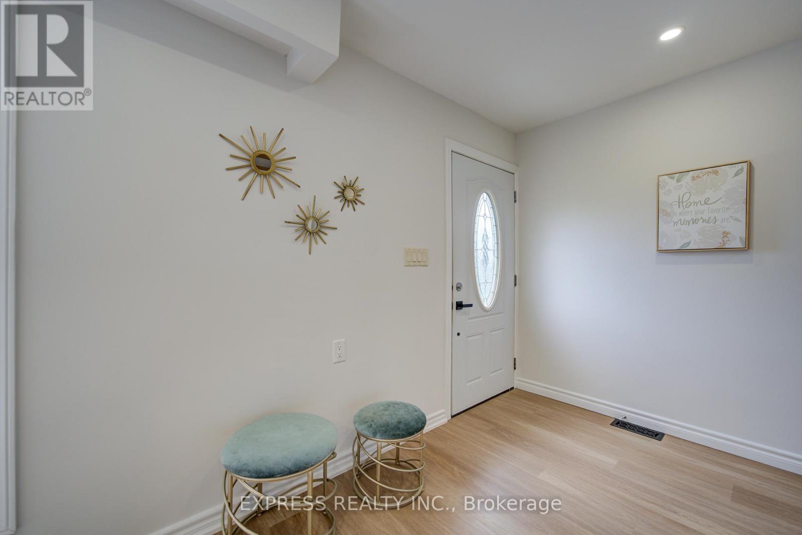 1162 SOMERVILLE STREET N - 2